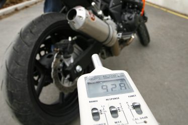 Décibels moto : tout ce qu'il faut savoir en 2025